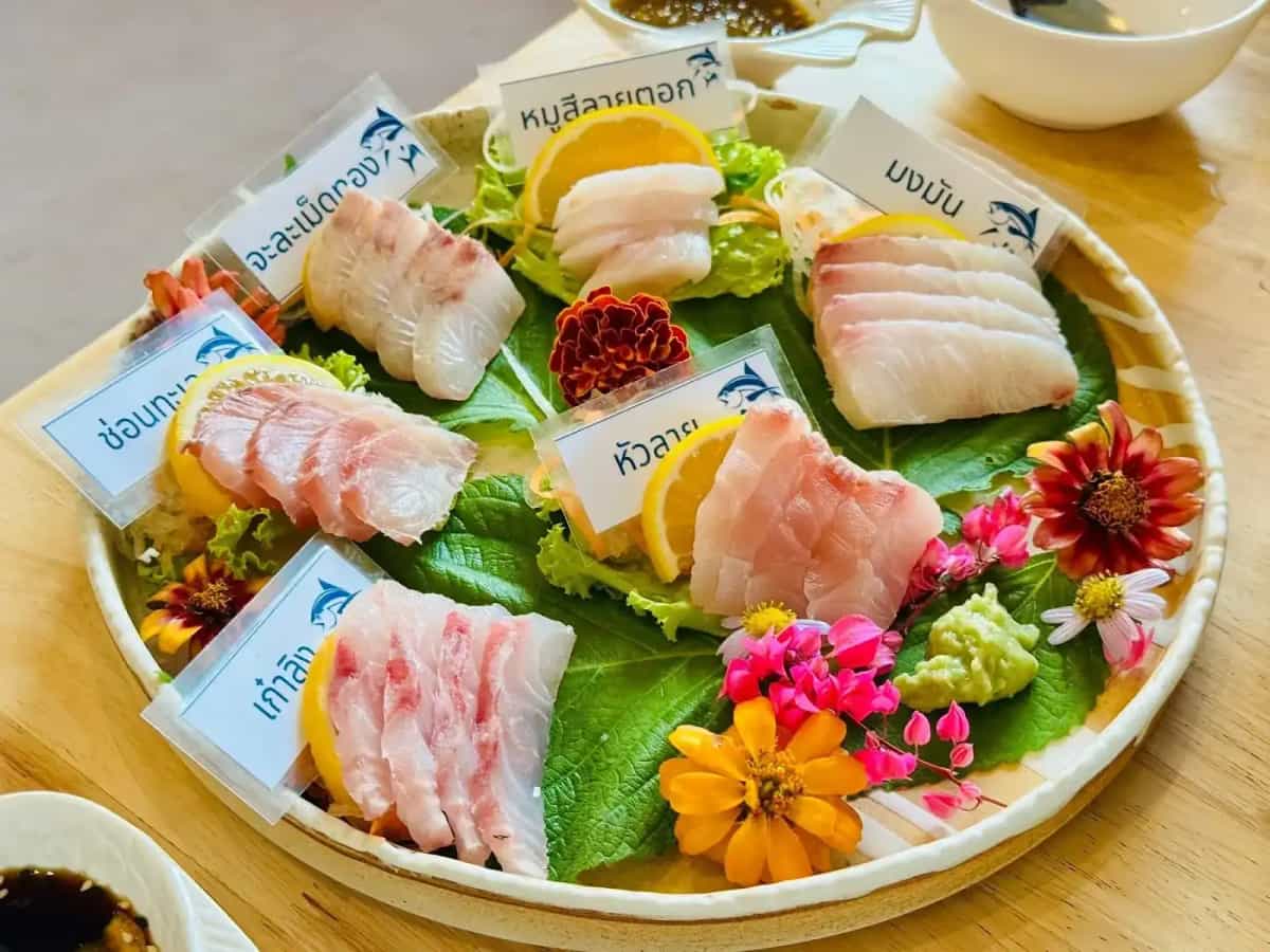 ร้านอาหารบ้านสวนนก & คาเฟ่นก ภูเก็ต Baan Suan Nok Restaurant & Cafe Phuket