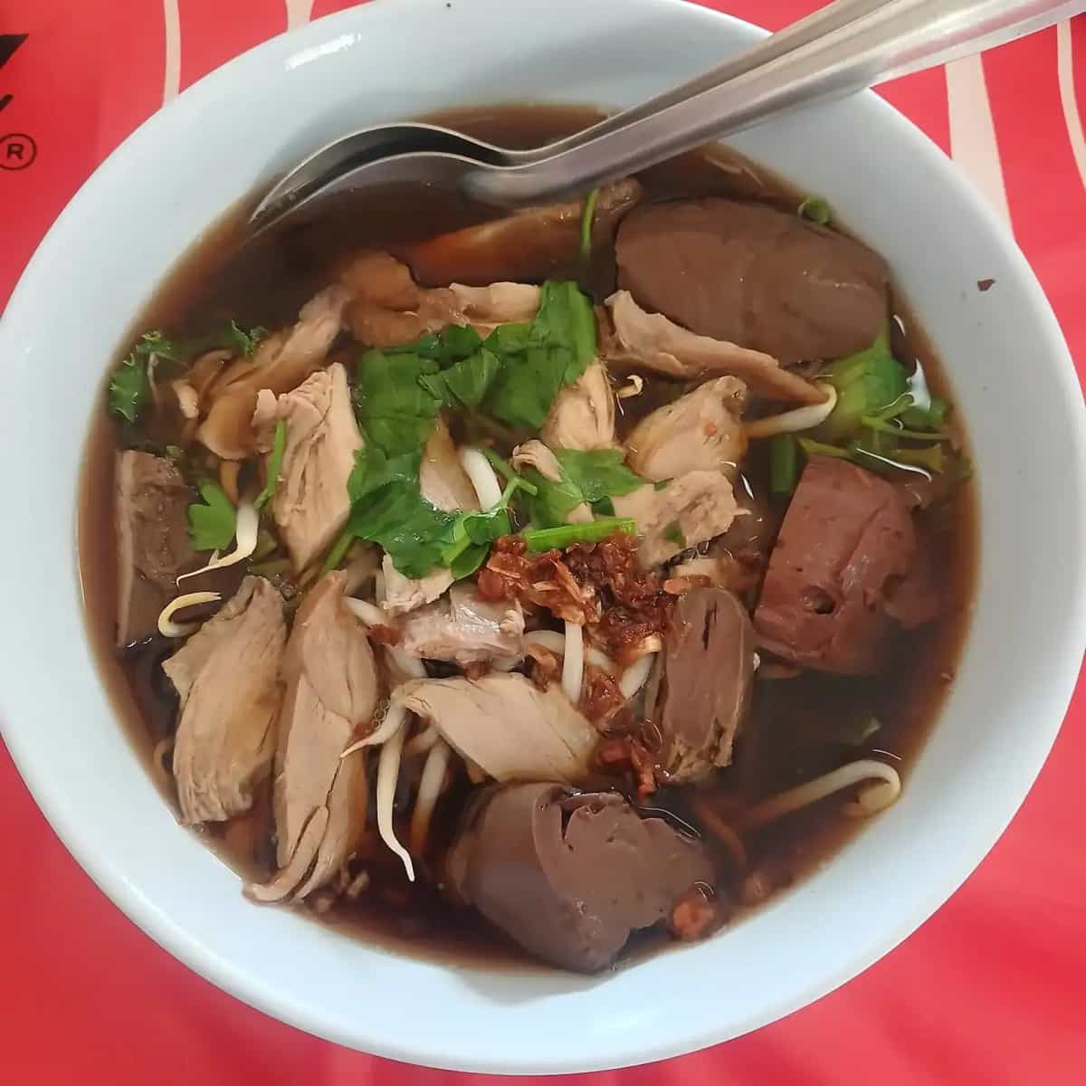 ก๋วยเตี๋ยวเป็ดโคราช