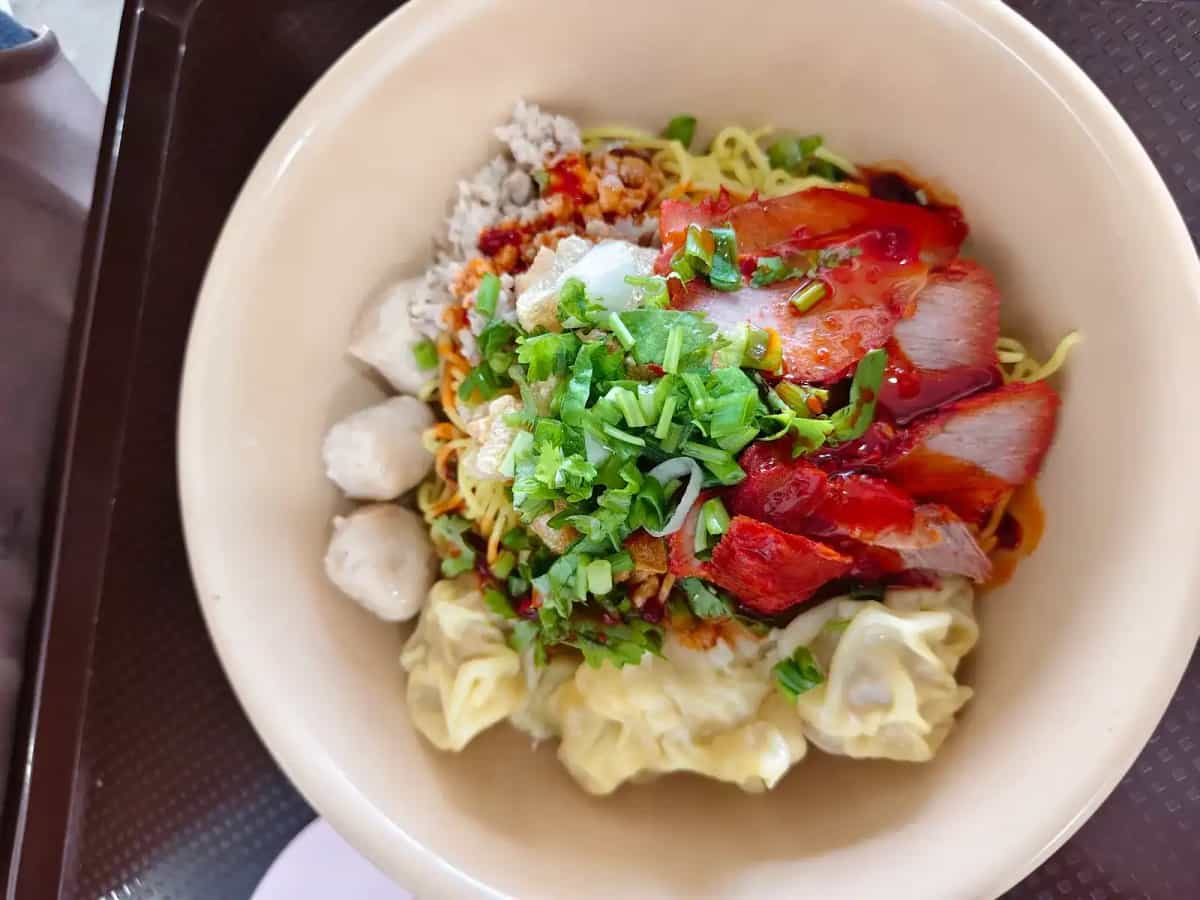 บะหมี่เกี๊ยวเตี๋ยวต้มยำ@หน้าตลาดนัดวัดป่าคลอก