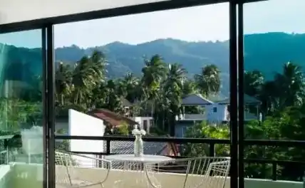 Hill Myna Cafe