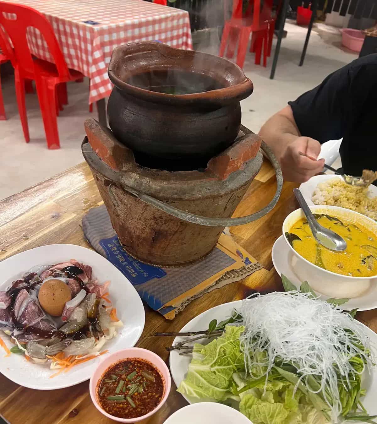 Tom-Zab Restaurant