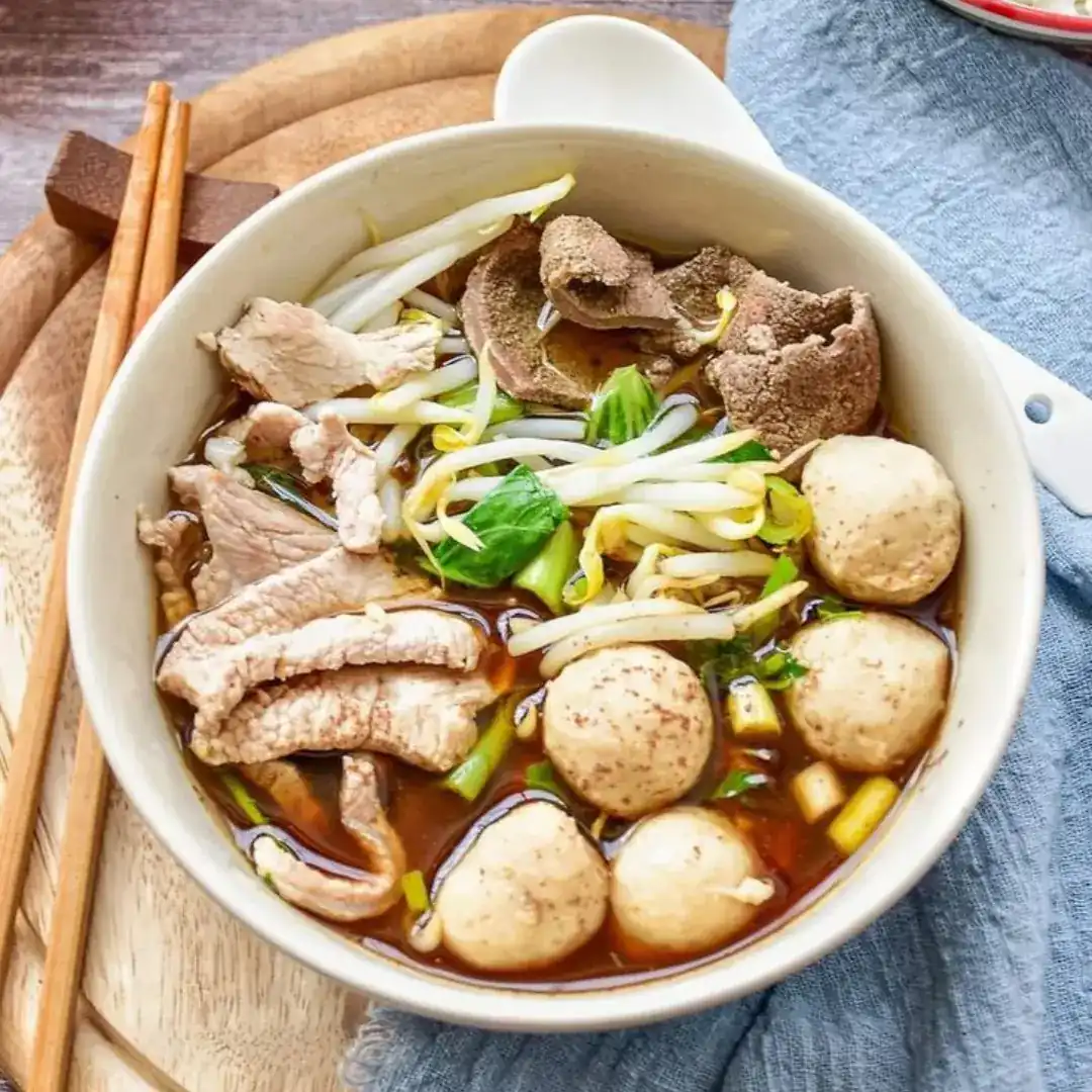 ก๋วยเตี๋ยวเรือ โกเปี๊ยก เชิงทะเล (Go Piak Boat Noodles Cherngtalay)
