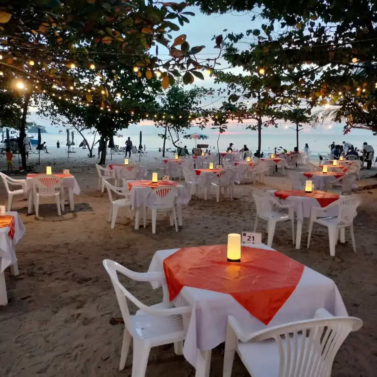 RIM TA LAY SEAFOOD NAI YANG BEACH