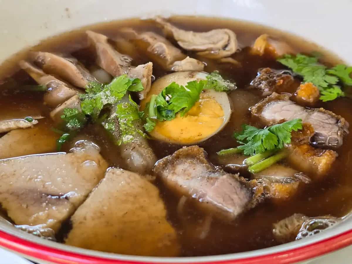 ร้านก๋วยจั๊บโรงหินภูเก็ต Rolled Noodles Soup Phuket