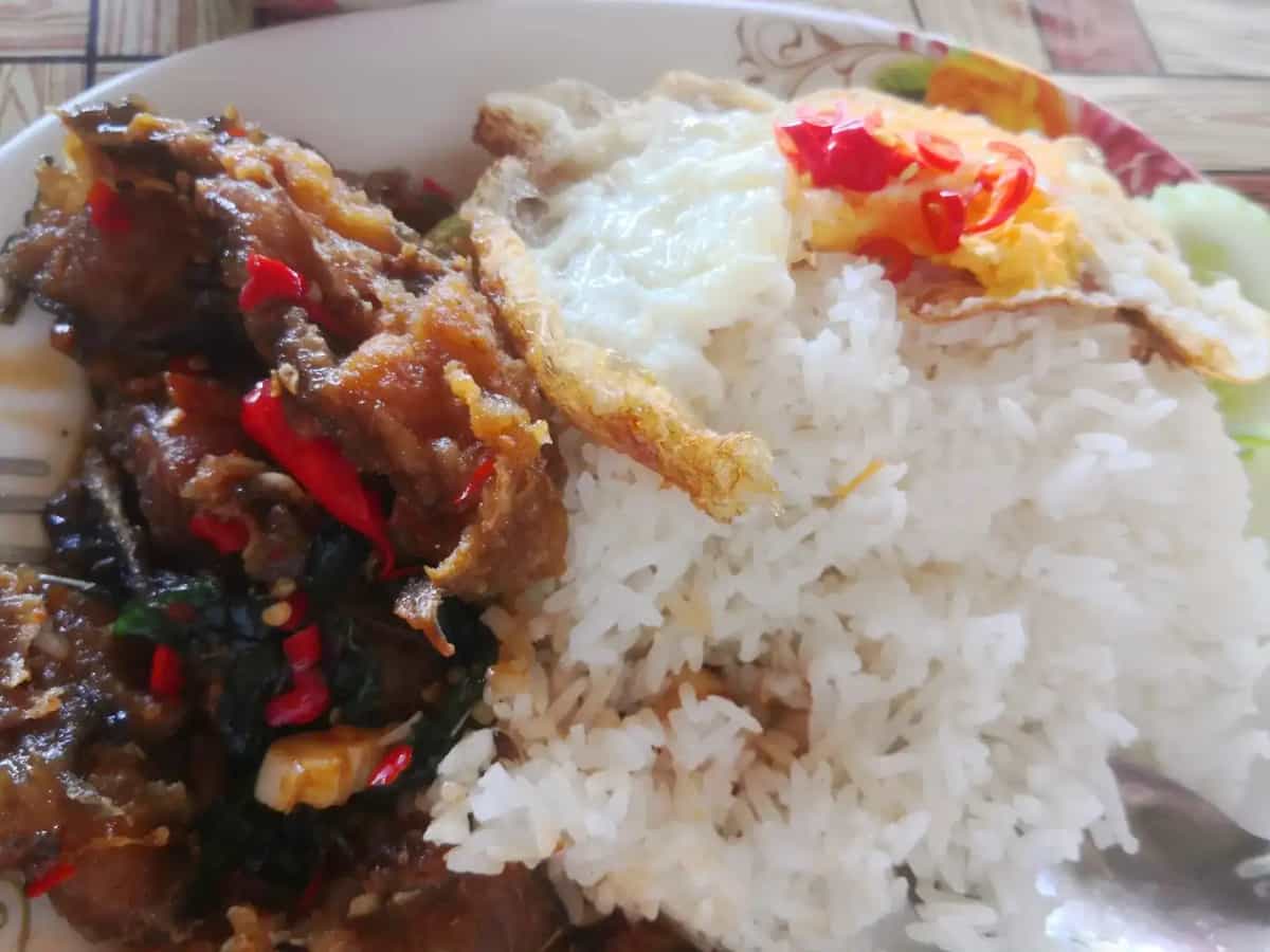 จ๊ะอี๊ด​ อาหารตามสั่ง