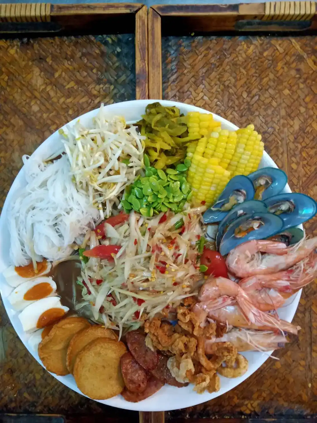 ส้มตำ ตอม&ตูน(tom&toon Thai food)