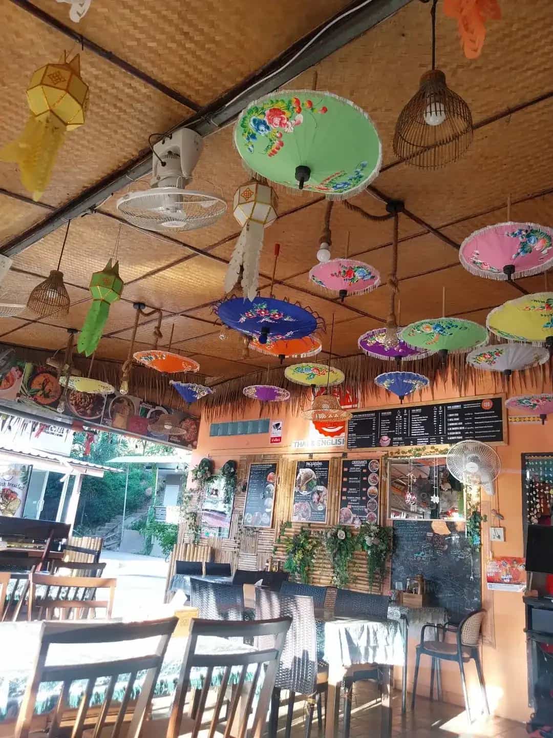 Nui's kitchen ร้านนุ้ยคิดเช่น กะรน