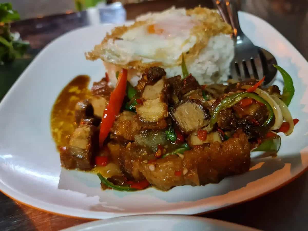 พันลานอาหารตามสั่ง (Phan Lan Cooked To Order)