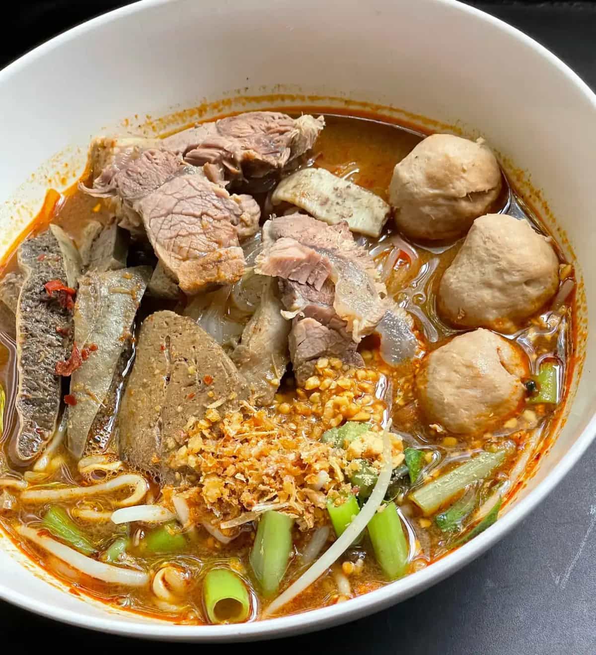 บังบัง ก๋วยเตี๋ยวเรือ ฮาลาล