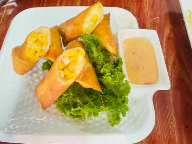 PHAD THAI MR. KOM (ผัดไทยมิสเตอร์คม)
