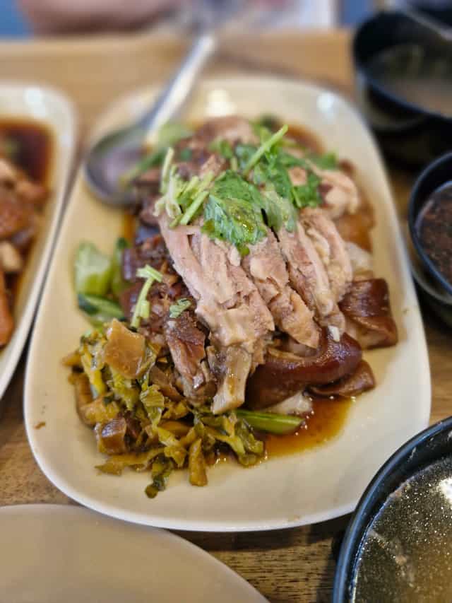ร้านข้าวขาหมู วิภาวรรณ