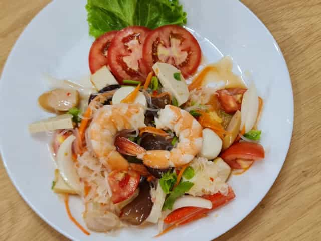 ก๋วยจั๊บโกธง