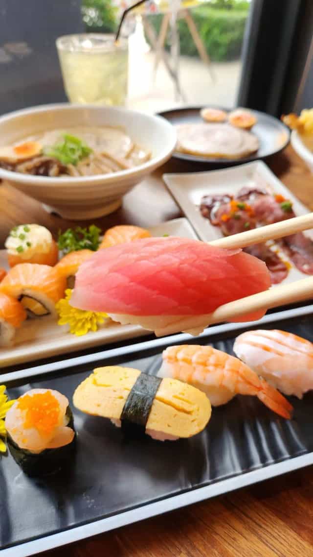 หอมหอม ราเมน แอนด์ ซูชิ