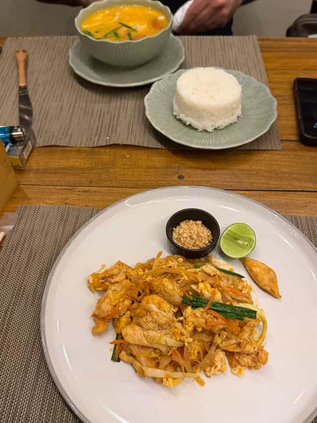 Crash Bar & Restaurant