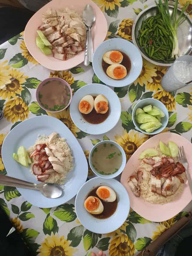โกดำ(วัดกลาง) ข้าวมันไก่ สามกอง ภูเก็ต kodam chickenrice samkong