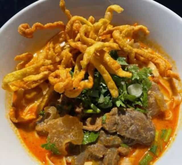 Hug Street Food, Kata Phuket