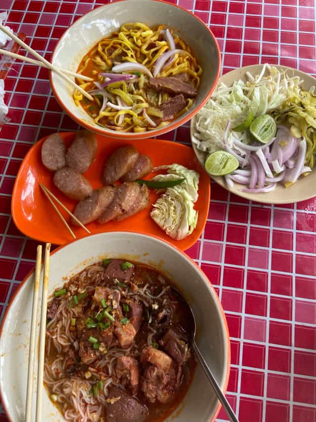 ร้านข้าวซอย น้ำเงี้ยว