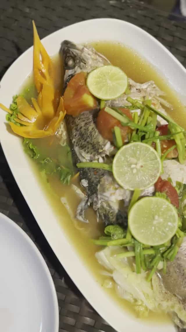 ร้านอาหารผาชมตะวัน