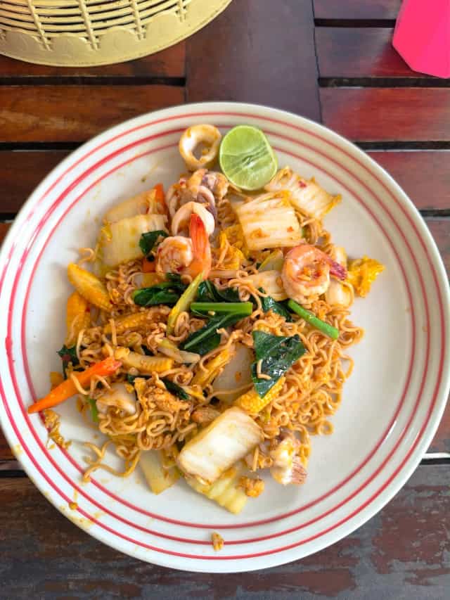 ก๋วยจั๊บน้ำข้นป้าติ๊กกะตะ สูตรโบราณ