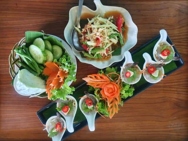 ร้านอาหารผาชมตะวัน