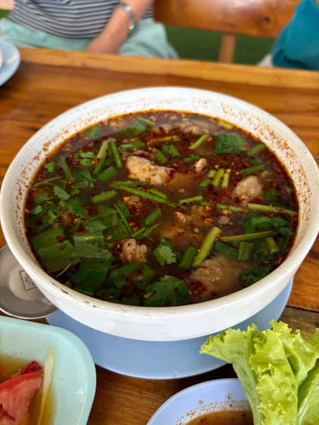ส้มตำสองฝั่งโขง