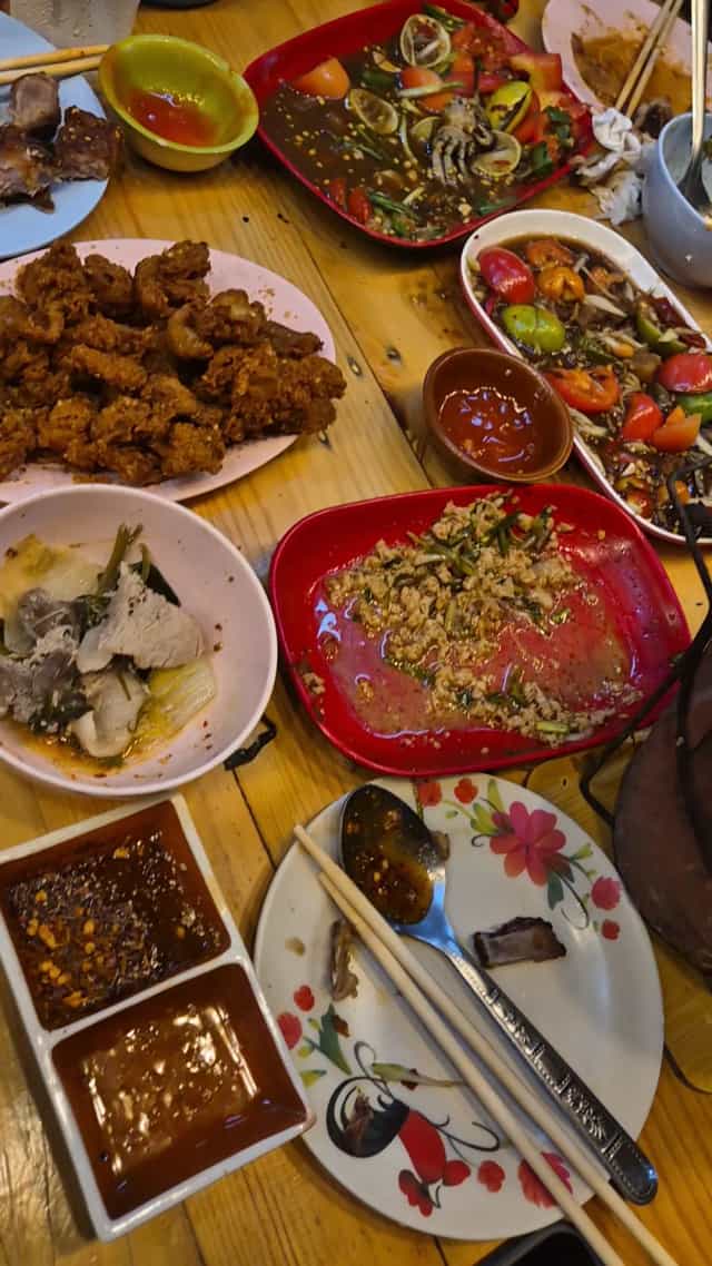 ร้านข้าวซอย น้ำเงี้ยว