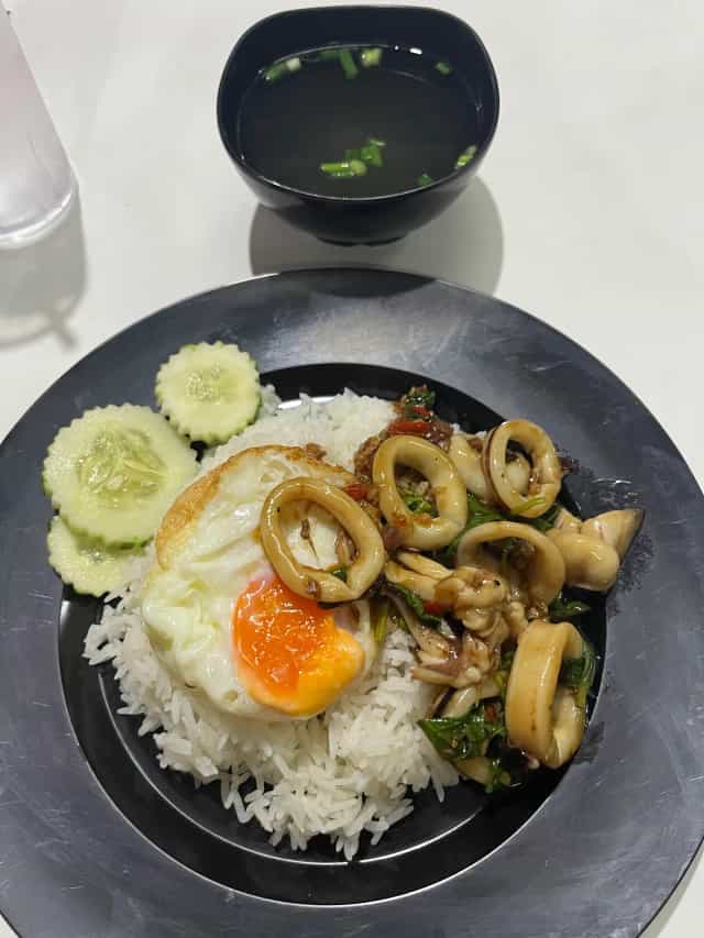ข้าวขาหมู ปากน้ำโพ