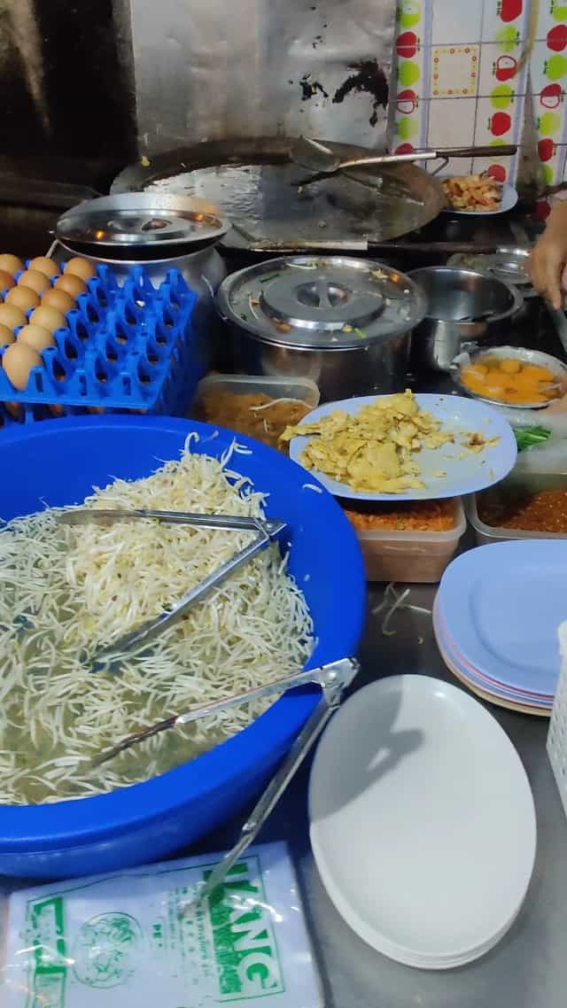 ฟาตีม๊ะ ผัดไทย หอยทอด