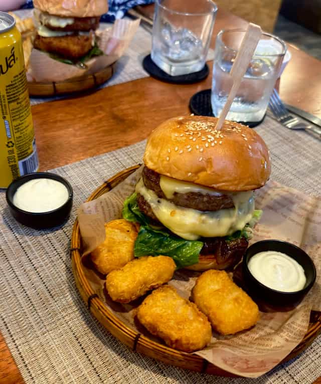 Crash Bar & Restaurant