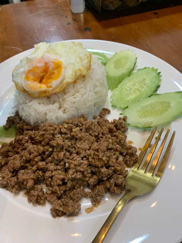 Zarah Bites & brews Halal (ติดกับร้าน Mahsuri Tour kamala)