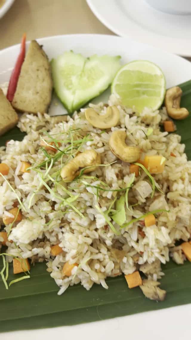ร้านอาหารเจดอกบัว Dok Bua Vegetarian Restaurant