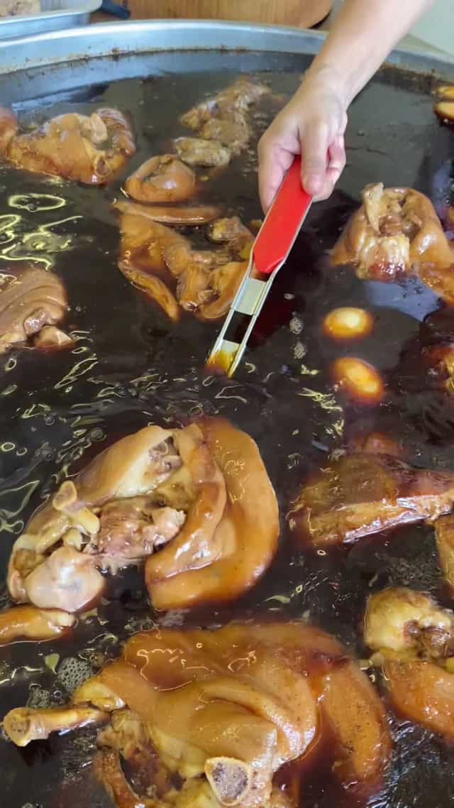 ข้าวขาหมูนี่ฮั้ว สาขาภูเก็ต ปตทเมืองใหม่