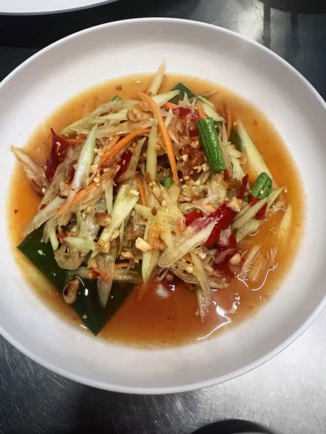 ยิ่งเจริญ ภูเก็ต(หมูกระทะ ส้มตำ เบียร์วุ้น)