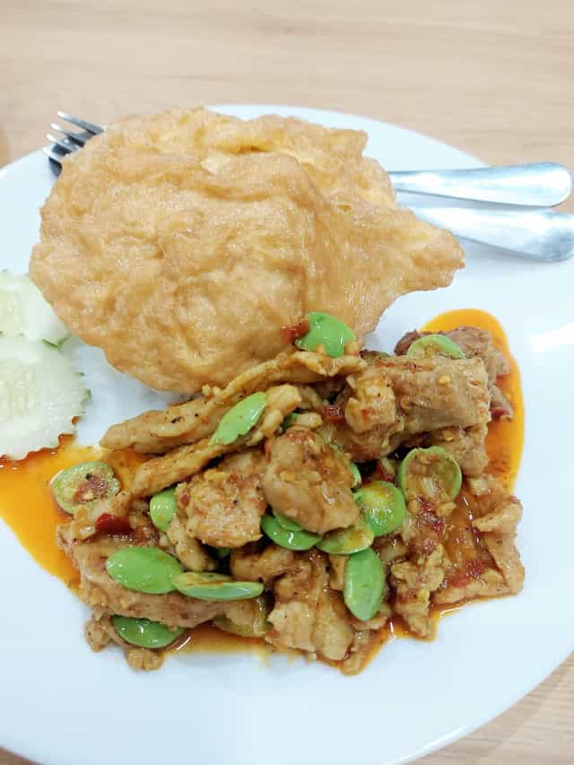 ก๋วยจั๊บโกธง