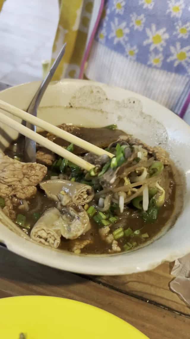 ก๋วยเตี๋ยวเรือตลาดน้ำดำเนินสะดวก@ภูเก็ต