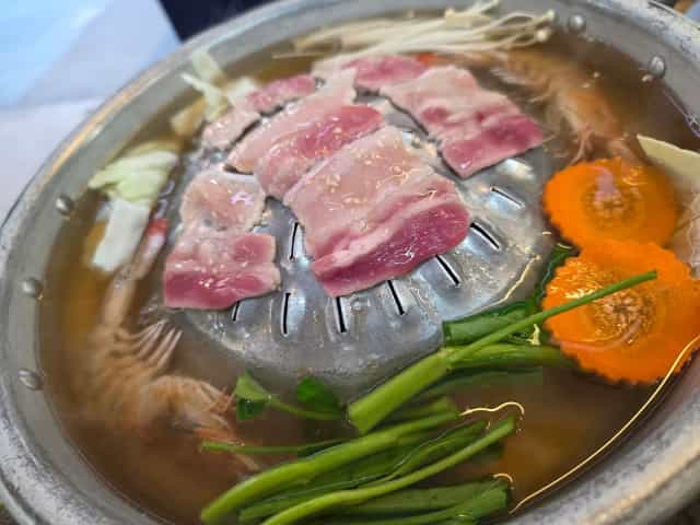 แม่มณีหมูกระทะ
