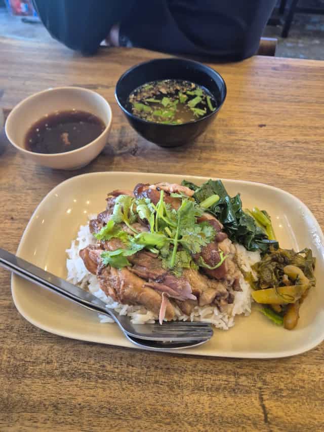 ร้านข้าวขาหมู วิภาวรรณ