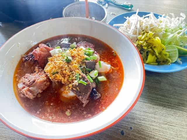 ร้านข้าวซอย น้ำเงี้ยว