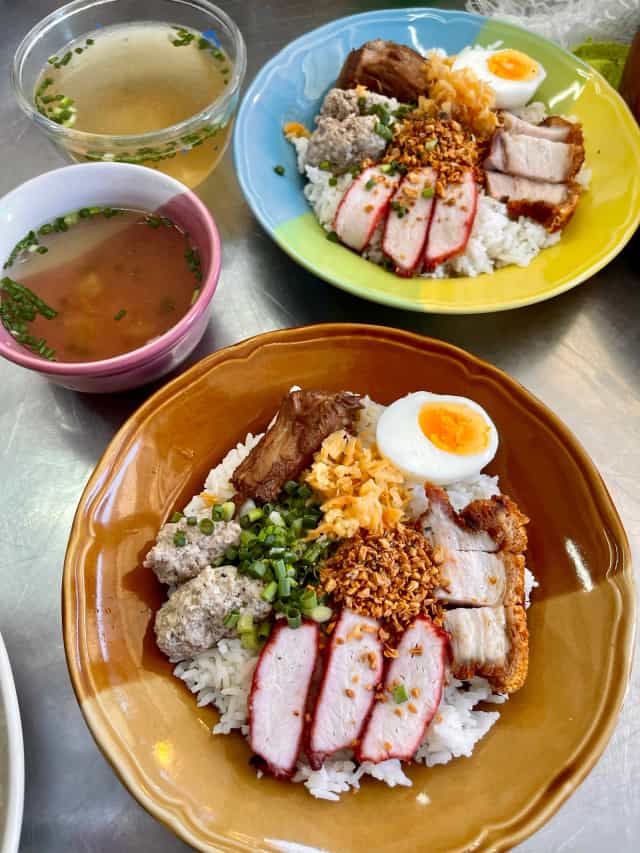 หมูกรอบทองคำ mookrobtongkam สาขา 85
