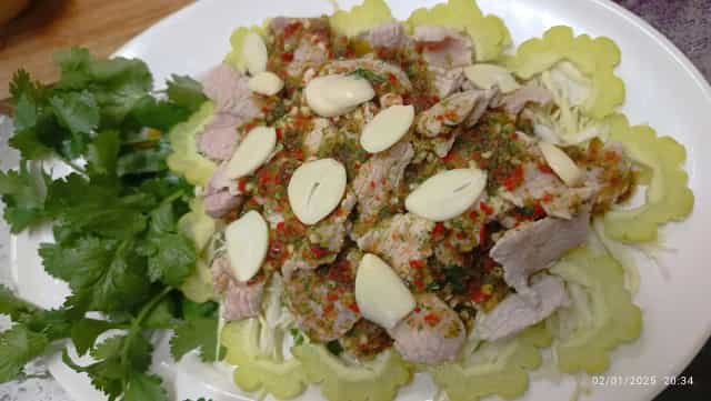 สิบแสนส้มตำแจ่วฮ้อนจิ้มจุ่ม