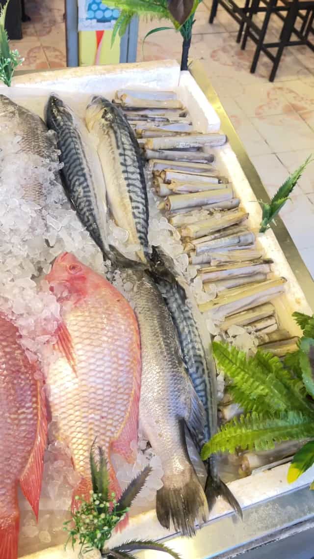 สายกอ บุฟเฟต์ หมูกระทะ & ซีฟู๊ด Sai Kor Buffet MooKaTa Seafood 自助餐、海鮮、燒烤和湯Гриль-шведский стол