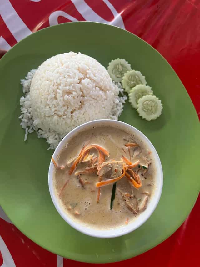 Vegetarian restaurant : Nong J (ร้านน้องเจ)