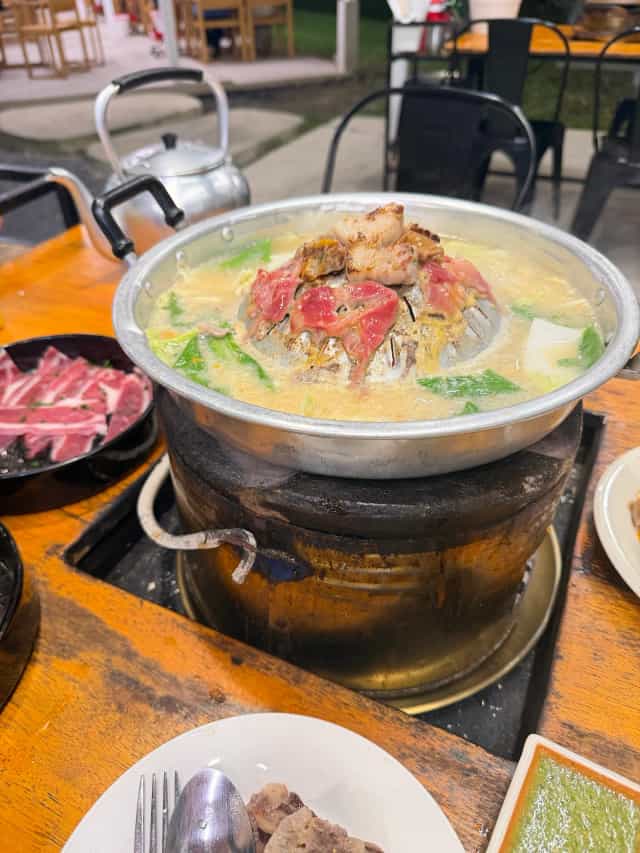 The Café+Mookata