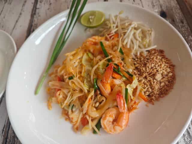 Genuine thai food มาลัย อาหารตามสั่ง