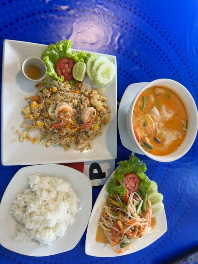 PHAD THAI MR. KOM (ผัดไทยมิสเตอร์คม)