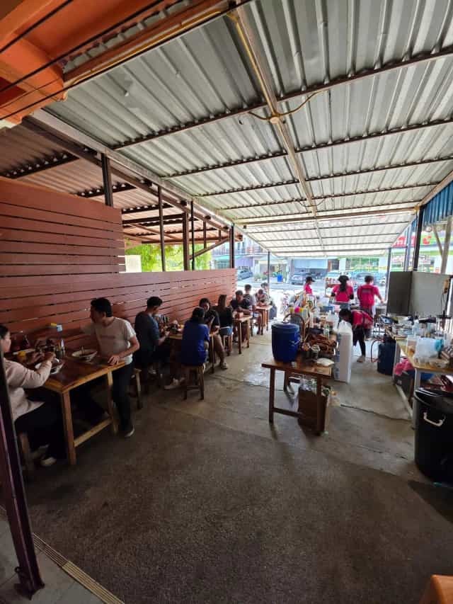 ก๋วยจั๊บน้ำข้นป้าติ๊ก สาขา2 เมืองทอง