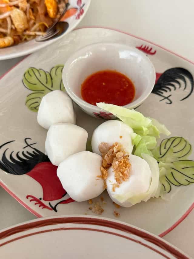 ผัดไทยหกเหลี่ยม