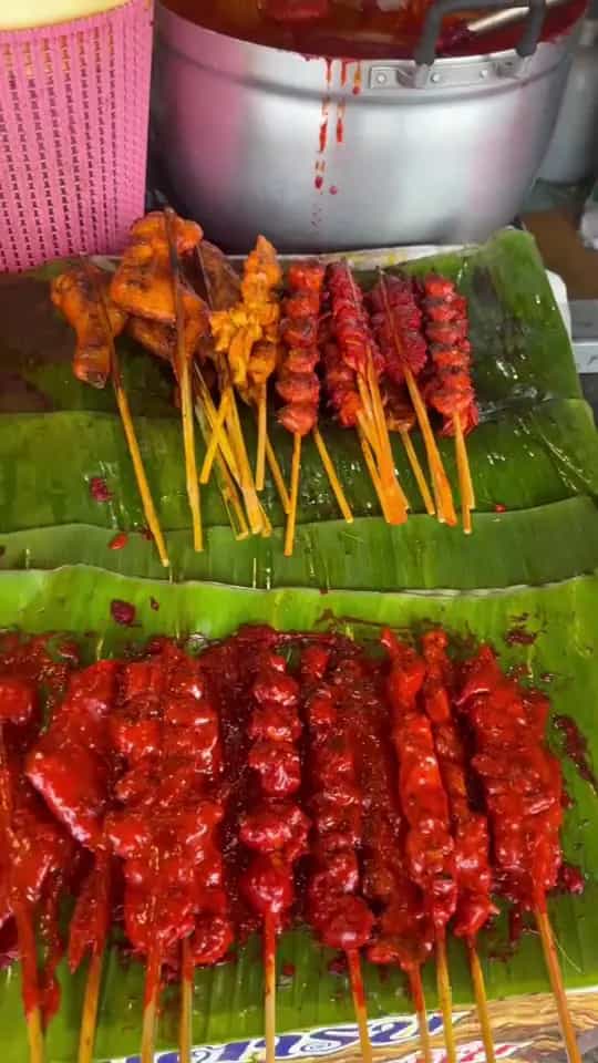 ไก่ทอด ไก่ย่างบังหยาสะพานหิน