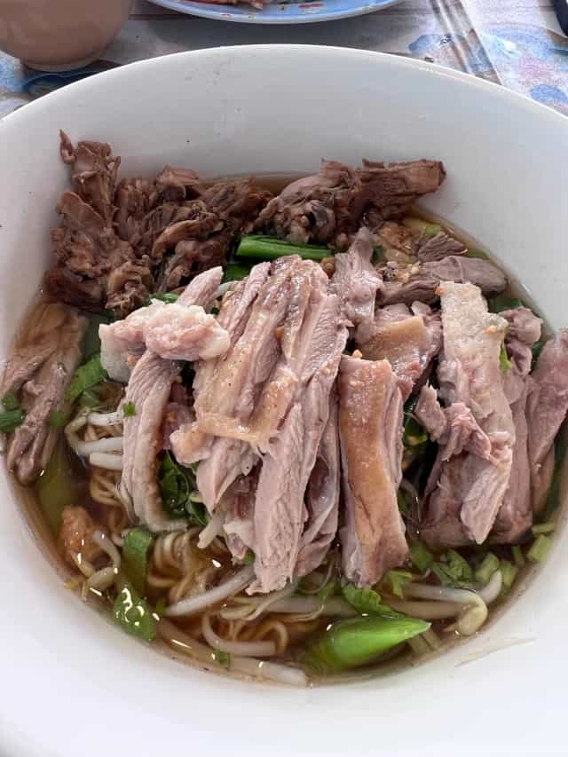 ร้านข้าวหน้าเป็ด กมลา Kamala Duck Rice