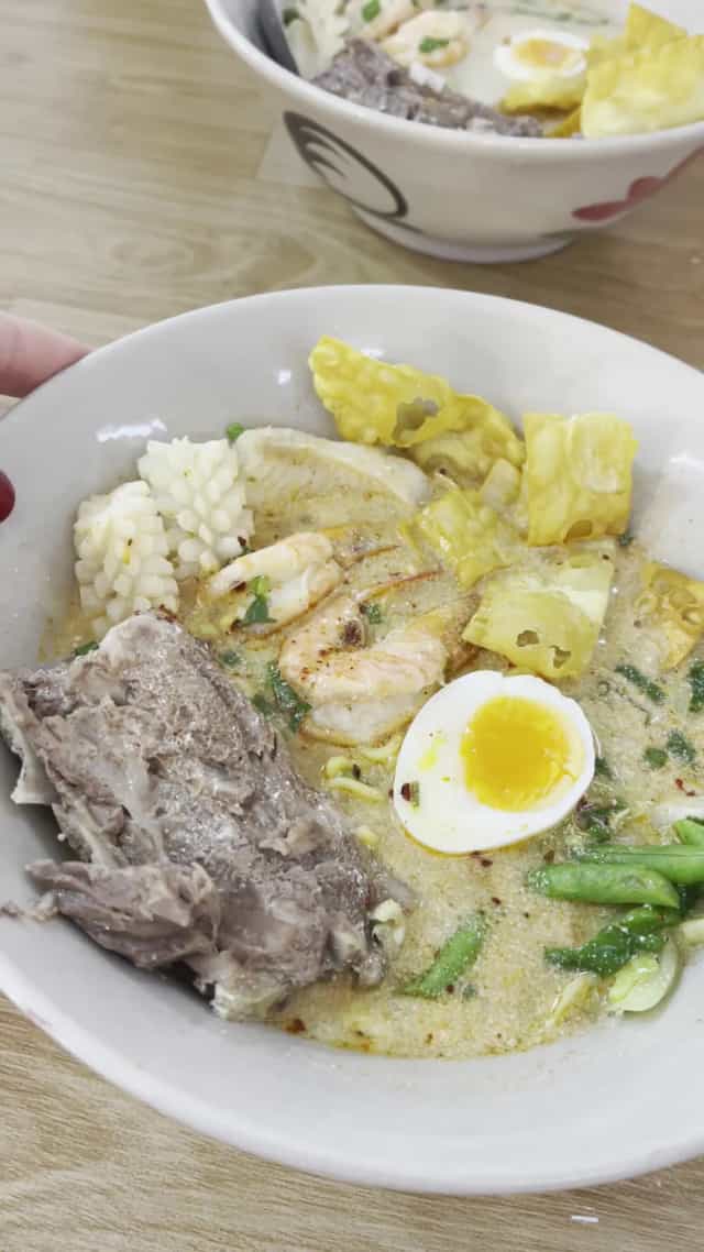 ร้านก๋วยเตี๋ยวต้มยำไข่หวาน
